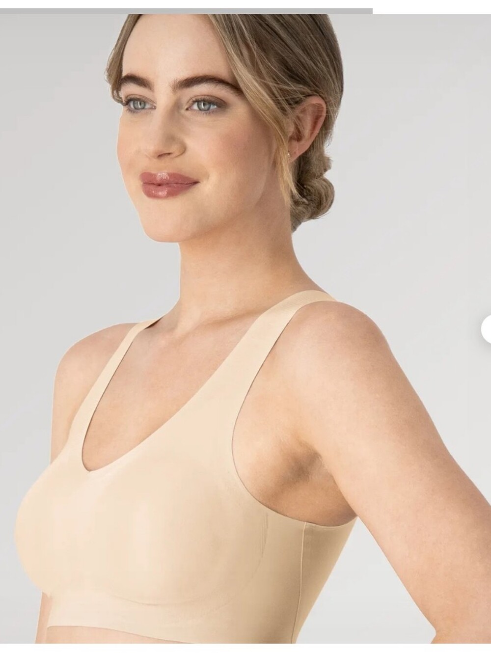 Hanes Nude Light Brown Seamless Wireless Bra XL NWOT Never Worn Cooling
